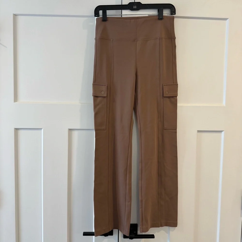 Athleta Delancey Straight Cargo Pant, Rustic Beige, Size Small - Picture 4 of 7